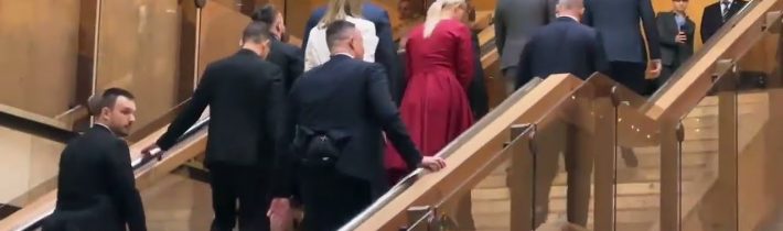 Príchod prezidenta SR Petra Pellegriniho na zasadnutie Bezpečnostnej rady štátu