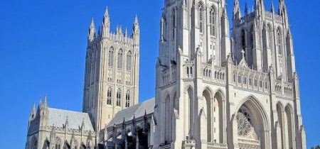 Je čas prestať organizovať podujatia v Národnej katedrále po incidente s kázňou?