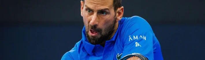 Novak Djokovič tvrdí, že bol otrávený, keď bol zadržiavaný v austrálskom imigračnom centre pre svoj postoj k očkovaniu