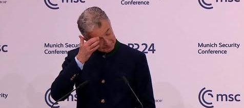 VIDEO: Šéf Mníchovskej bezpečnostnej konferencie sa počas záverečného príhovoru …