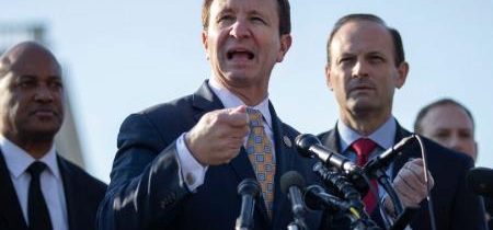 Guvernér Louisiany žiada vydanie newyorského potratára, ktorý poslal tabletky na vynútený potrat neplnoletej osoby