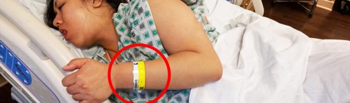 Muž okamžitě zavolal policii, když viděl, že jeho žena dostala v nemocnici žlutý náramek…