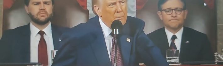 Donald Trump přečetl při svém projevu v Kongresu USA „omluvný dopis“ Volodymyra Zelenského; velké…