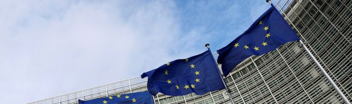 EÚ „vyhlásila vojnu“ európskym lídrom, ktorí podporujú Trumpa