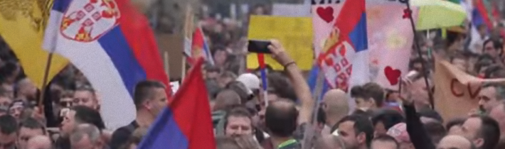 Miliony lidí v Srbsku povstaly proti Světovému ekonomickému fóru