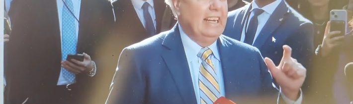 Senátor Lindsey Graham vyzývá ukrajinského prezidenta k rezignaci po napjaté schůzce s Trumpem…