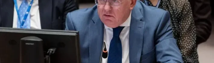 Nebenzya: Rusko opakovaně varovalo, že důstojníky NATO, kteří přijeli na pomoc Kyjevu, považuje za legitimní cíl