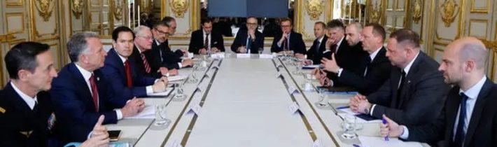 Pařížská schůzka skončila totálním fiaskem a USA jsou na cestě odchodu z Ukrajiny, zatímco EU a Ukrajina budou pokračovat ve válce! Marco Rubio před odletem z Paříže prohlásil, že USA mají jiné priority než Ukrajinu, takže pokud Kyjev nechce mír, zůstane v tom jen s podporou EU! Mezi Washingtonem a Moskvou vznikne separátní mírový vztah nezávislý na situaci na Ukrajině!