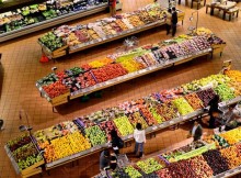 Baštíme druhořadé potraviny a ještě si u toho mlaskáme?