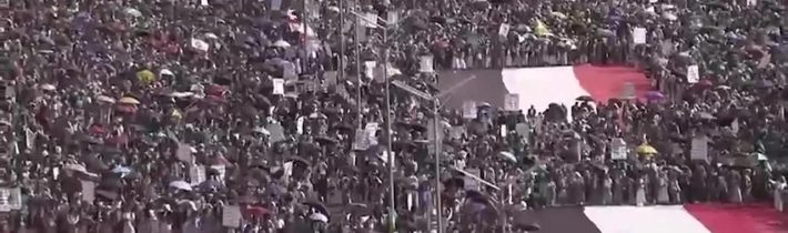 🎉 Jemen oslavuje íránské vítězství nad Izraelem Stovky tisíc Jemenčanů vyšly do