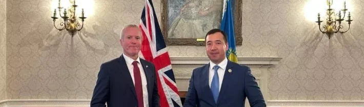 Kazachstan a Spojené kráľovstvo podpísali plán vojenskej spolupráce