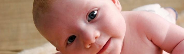 Historický propad porodnosti v Česku může souviset s očkováním proti covidu |