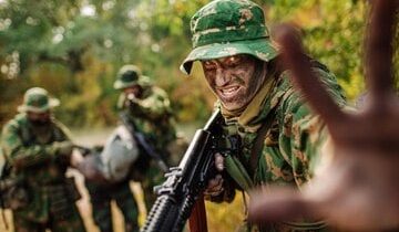 Vyťahujú sa ďalšie ťažké kalibre: Po čipoch, lopatách či somároch na fronte, prichádza kanibalizmus!