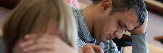 Na Ukrajine vojenskí komisári začnú hľadať ľudí, ktorí sa vyhýbajú odvodom na univerzitách