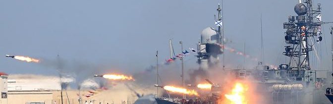 Iščenko:  Síla námořnictva není v přehlídkách! Den ruského námořnictva nespláchl déšť, ale osvěžil ho povzbuzující „červencový uragán“