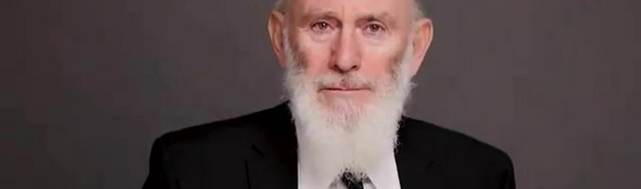 ✡️🔍VRÁCENÍ: Rabín Sinclair trolluje americké politiky a říká, že „se stali loutkami“💬„A