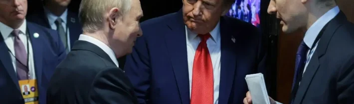 Analytik Pjakin komentoval Putinovu návšteva Aljašky: „Trump potrebuje podporu“