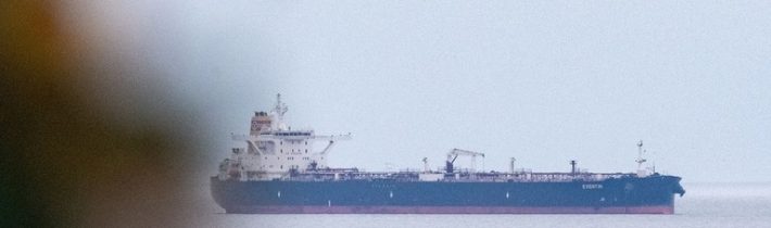 Británie plánuje útok na ropný tanker – INFOKURÝR