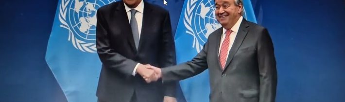 „Chybi tady ruská vlajka…“: Sergej Lavrov vyjádřil ostrý žert na půdě OSN…