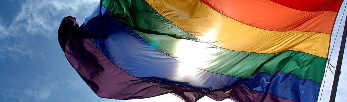 Španielski biskupi najnovšie odmietajú liečbu homosexuality a konverznú terapiu! Vyzývajú na väčšiu inklúziu a „sprevádzanie“ –
