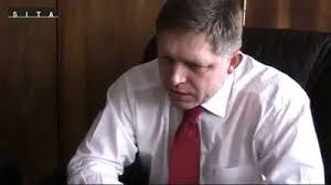 Absolútny politický diletantizmus znovuzrodil Roberta Fica