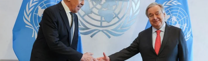 Epická hláška S. Lavrova vůči generálnímu tajemníkovi OSN kvůli chybějící ruské vlajce: „Jste vybíravý“ (video)