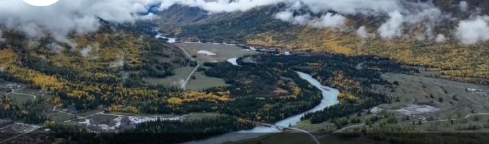 Delegace v Sin-ťiangu zdůraznila ochranu hranic i ekologický rozvoj