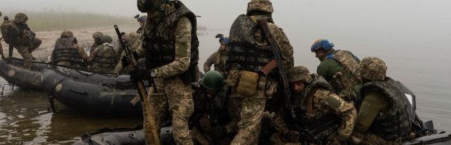 Ruské ozbrojené sily zaútočili na ukrajinský výcvikový tábor, kde trénujú britské špeciálne jednotky