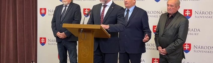 Richter: Opozícia tu nemá záujem sedieť za čo sú platení!