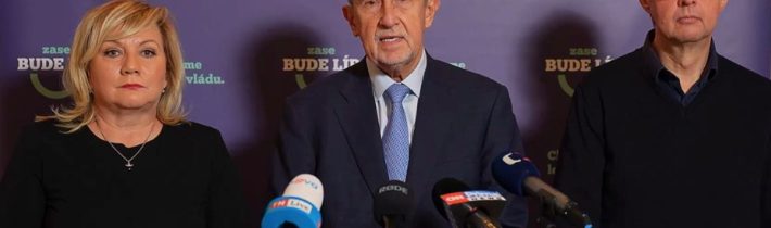 Vláda slíbila nezvyšovat daně. Rozpočet ji ale tlačí k opaku