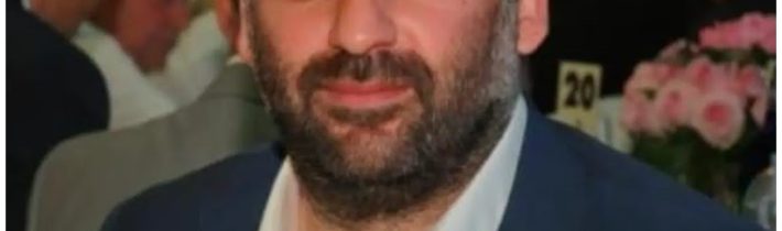 Ukrajinskí prokurátori vyšetrujú možný únik informácií, Zelenského spojenec údajne utiekol pred prehliadkami