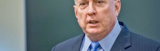 Douglas Macgregor: Ukrajina sa rozpadá
