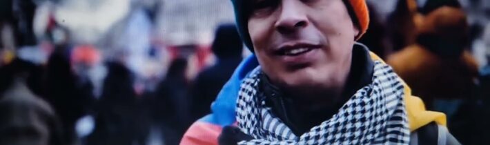 PROTESTY V LONDÝNĚ VYBUCHUJÍ: protestující obviňují premiéra Starmera z podpory Trumpových válek…