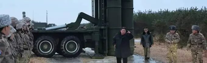 Kópia S-400? Severná Kórea ukázala skúšku nového systému protivzdušnej obrany
