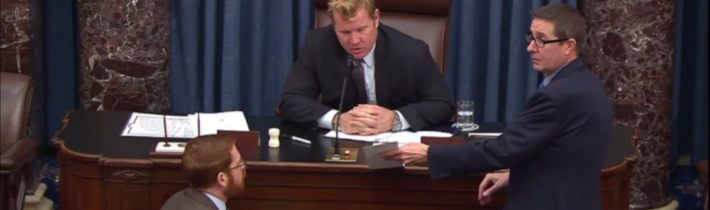 Senát hlasoval za obmedzenie Trumpových vojenských právomocí vo Venezuele