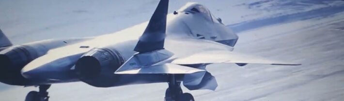 Stíhač Su-57, verze 2.0: nové ruské „neviditelné“ letadlo vládne nezastavitelnou palebnou silou…