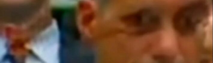 Zachycená evidence reptilů. Rabín Komentátor incident v kině a pak různí politici, lidé v armádě.  –  Jaroslav Rosa