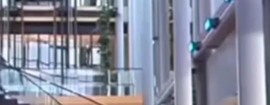 Fico bozkáva topánky Putinovi aj Čínskemu prezidentovi!!! @Jajka Správy post 2026-02-10 20:45:39