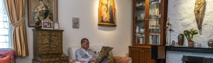 Čínskeho katolíckeho vydavateľa Jimmyho Laia odsúdil súd v Hongkongu na 20 rokov väzenia –