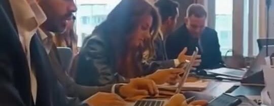 Milan Uhrik:\n\ud83d\udd25\ud83d\udd25 HISTORICK\u00c1 FACKA PROGRES\u00cdVCOM A… @Jajka Správy post 2026-02-10 18:48:16