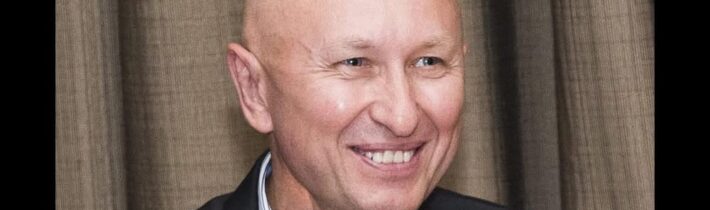 PÁN KOLLÁR SA PÝTA, ĎATEĽ ODPOVEDÁ