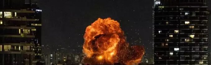 Ďalší útok na Tel Aviv: Iránu nedochádzajú rakety, zatiaľ míňa staršie modely