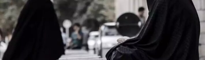 Západné médiá odignorovali ohavnú vraždu iránskych školáčok