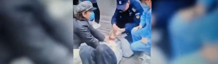 A ještě trochu propagandy z naší „nezávislé“ ČT. Tohle v zemích západní demokracie vůbec neznáme!!!