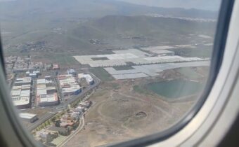 Strávil jsem celý den s vnučkou na cestě na Kanárské ostrovy. Pokračovat v překladech budu zítra…