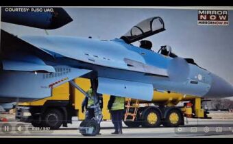 Rusko nasazuje nové stíhačky Su-35: nárůst ruské vzdušné síly zažehl globální obavy v době napětí…