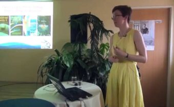 Julie Nováková – Oceány ledových měsíců (Pátečníci PEN 26.6.2015)