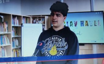 „Čteme Havla“… Taky jsem to jednou zkusil, ale hned jsem toho nechal ..