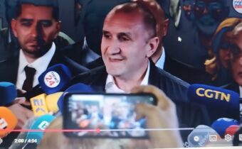 JE TADY NOVÝ ORBÁN ČÍSLO 2? Bulharský Rumen Radev drtivě vyhrál volby a vyhlašuje, že bude…