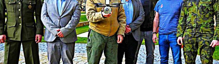 Obohatili se, tvrdí Vojenská policie o sbírce na drony….